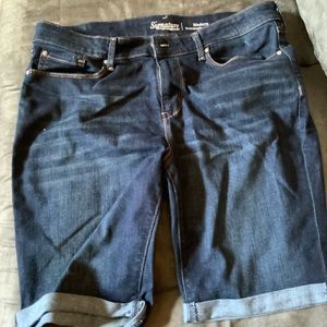 Levi Signature Modern Bermuda Shorts